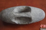 荆门新疆兵团第五师双河市发现疑似新石器时代石器